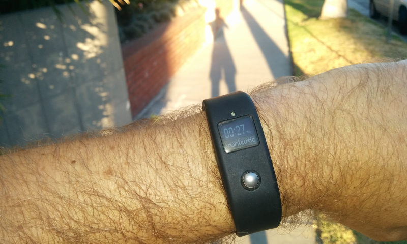 Illustration for article titled Runtastic Orbit Hands-On: A Fitness Tracker With a Few New Tricks